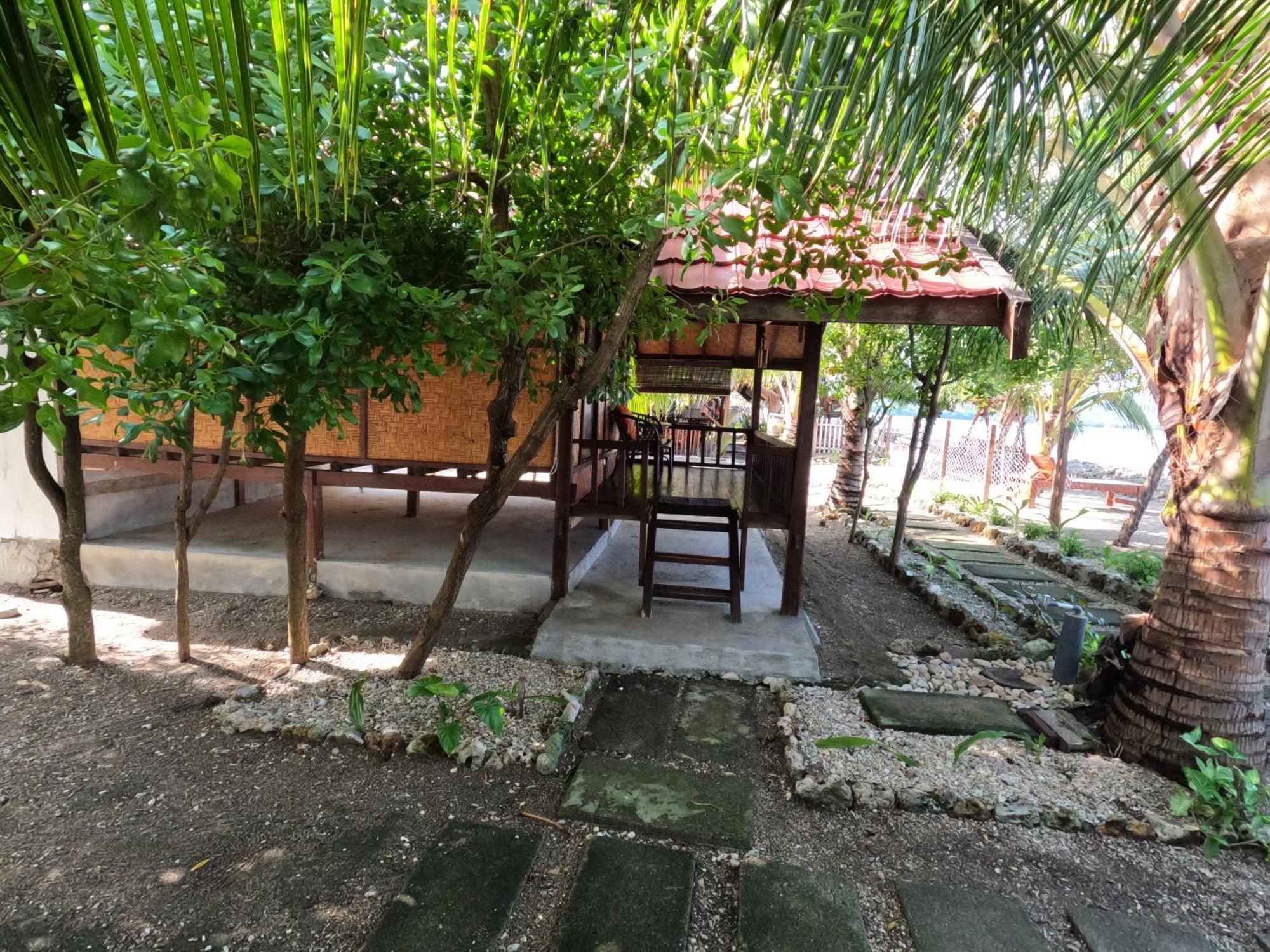 Maryan Moyo Bungalows & Resto Moyo Island 外观 照片
