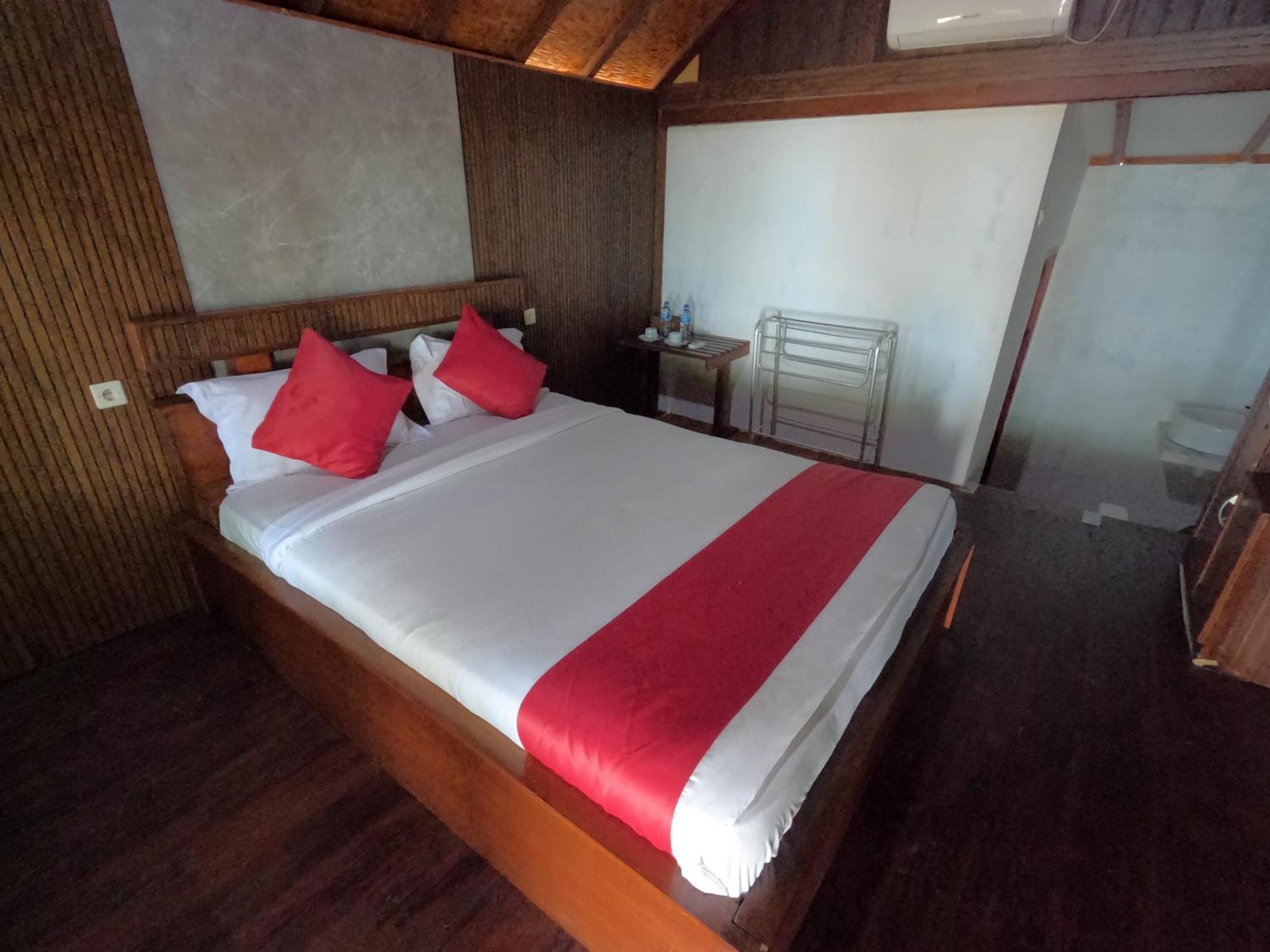 Maryan Moyo Bungalows & Resto Moyo Island 外观 照片